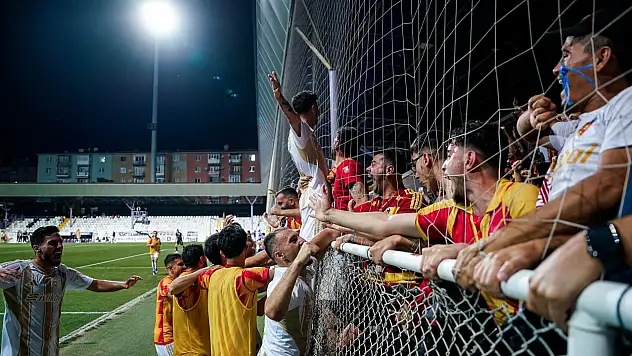 Kayserispor'un 10 numarasından açıklama! 'Hem sahada hem dışarıda'