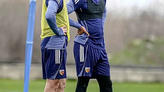 Sarı-kırmızılılar Antalya'dan döndü