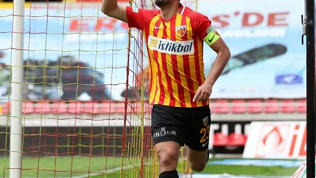 Kayserispor'u İlhan Parlak sırtladı