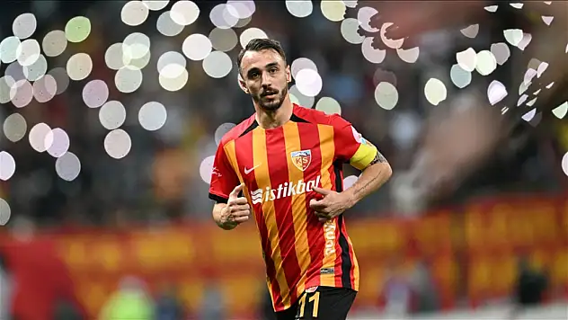 Kayserispor'un eski kaptanından rekor!