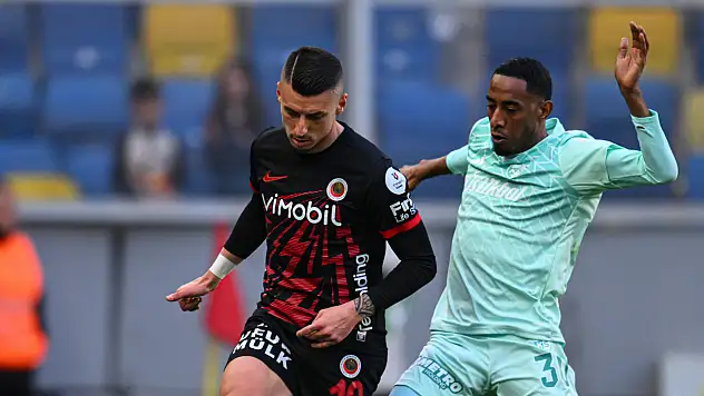 Kayserispor'un topu direkten döndü! İlk yarı tamamlandı
