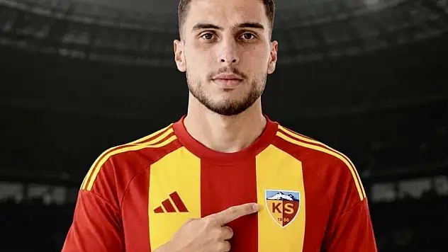 Kayserispor'un yeni transferi Kayseri'ye geldi