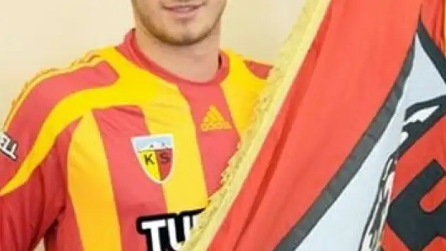 Kayserisporlu futbolcu özür dilediği için kadro dışı bırakıldı