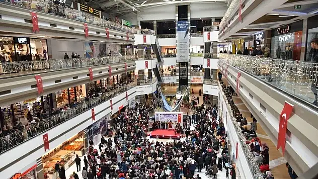 KAYSERmall 'da 23 Nisan karnavalı