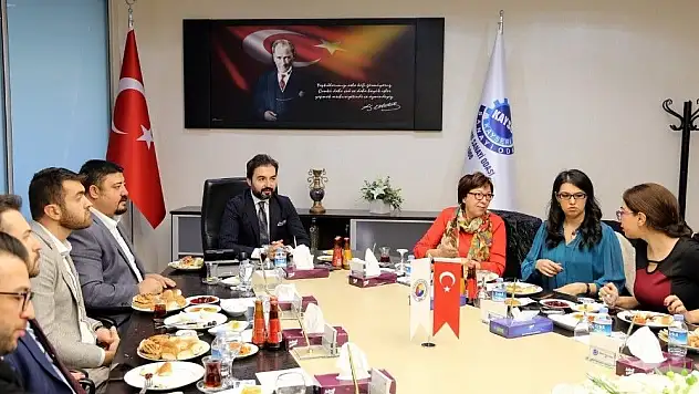 KAYSO AGÜ Öğrencilerine Kariyer Danışmanlığı Yapacak
