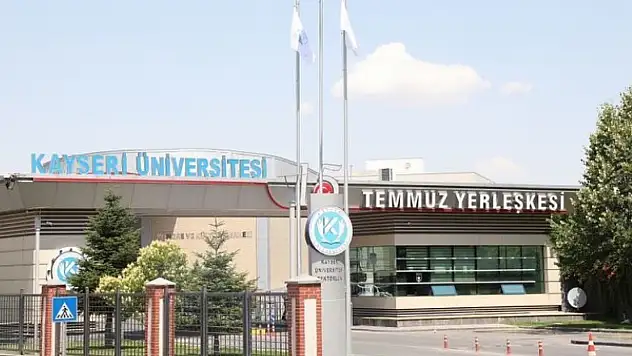 KAYÜ'den tarihi başarı