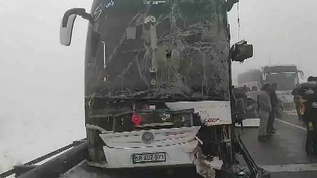 Zincirleme kazanın görüntüleri ortaya çıktı! Kaza böyle 'geliyorum' demiş