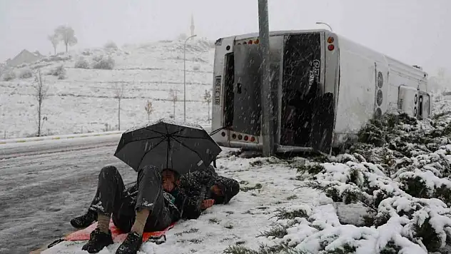 İşçi servisi takla attı: 14 yaralı!