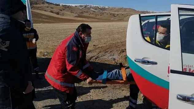 Kazada yaralanıp çamurlu zeminde mahsur kalan şahsı UMKE kurtardı