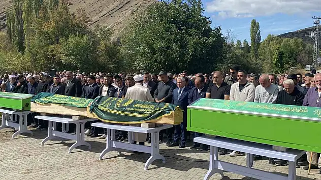 Uçuruma yuvarlanmışlardı bugün son yolculuklarına uğurlandılar