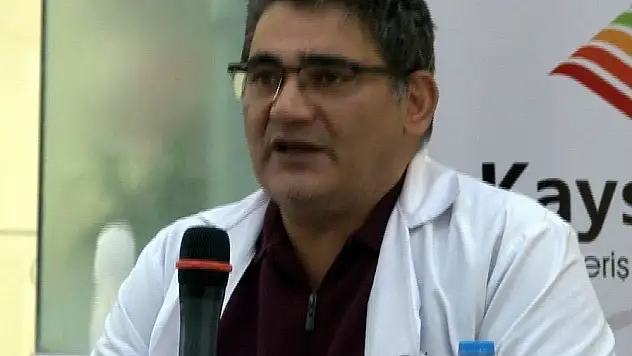 KBB Uzmanı Dr. Erdal Cahit Topçu: 'Öksürük akciğerleri koruma mekanizmasıdır'
