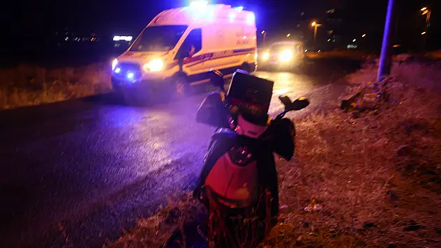 Kediye çarpmak istemeyen motosikletli kontrolünü kaybetti!