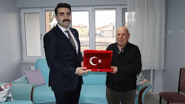 Kıbrıs Gazisi Tektaş'a Kaymakam Eser'den ziyaret