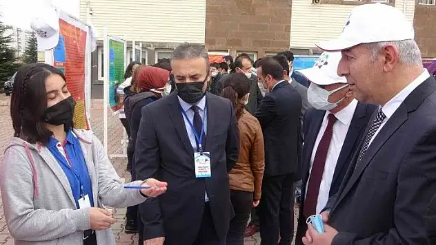 Kilim Sosyal Bilimler Lisesi Bilim Fuarı başladı