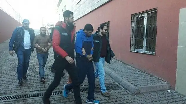 Uyuşturucu tacirleri adliyeye sevk edildi