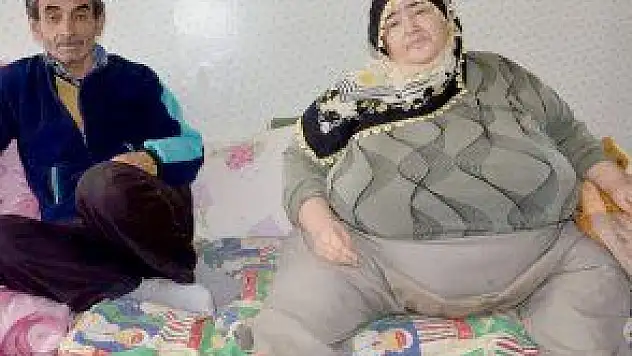 170 KİLOLUK ZÜLFİYE ULAŞ 7 YILDIR SOKAĞA ÇIKAMIYOR