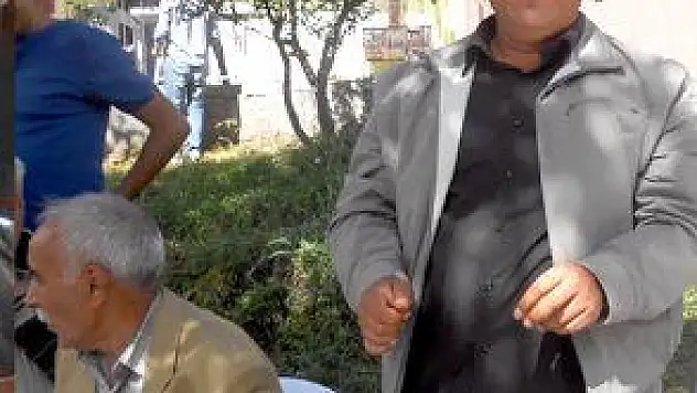 300 KİŞİLİK KARAÇAVUŞ AİLESİ YEMEKTE BULUŞTU