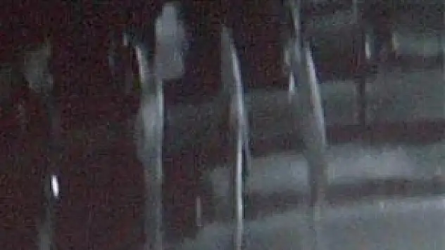 3 KİŞİNİN BIÇAKLANDIĞI KAVGA GÜVENLİK KAMERASINDA