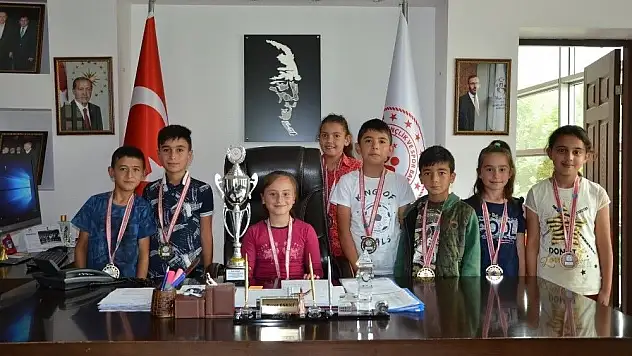 Kızılören'de şampiyonlar yetişiyor
