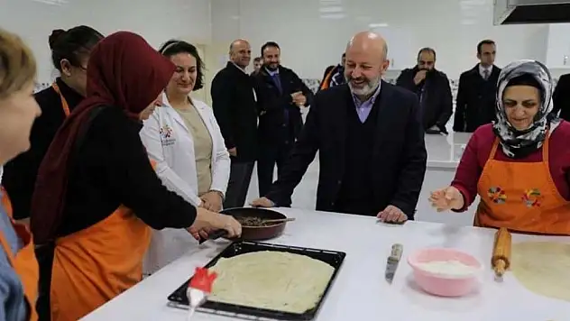 Kocasinan Belediyesi, 86 branşta 33 bin 289 kişiye eğitim verdi
