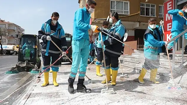 Kocasinan Belediyesi'nden dezenfekte çalışması

