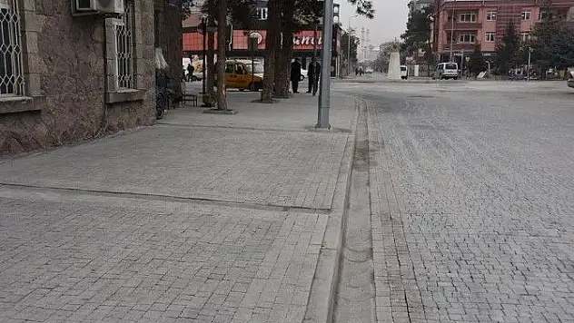 Kocasinan Belediyesi Yeni Mahalle Meydanını yeniledi