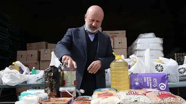 Kocasinan'da çalınmadık kapı, girilmedik gönül kalmıyor