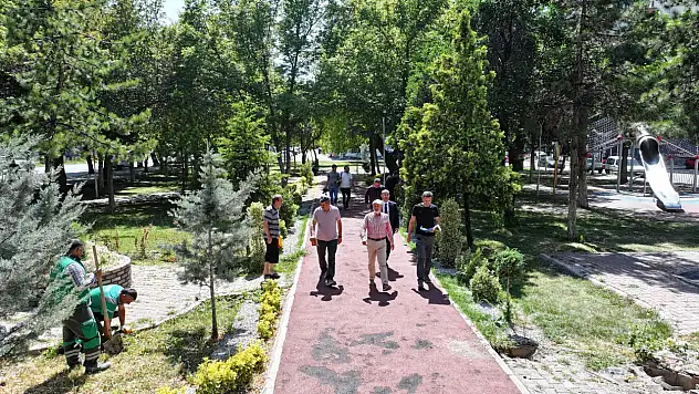 Kocasinan'da eski parklar modern hale geliyor