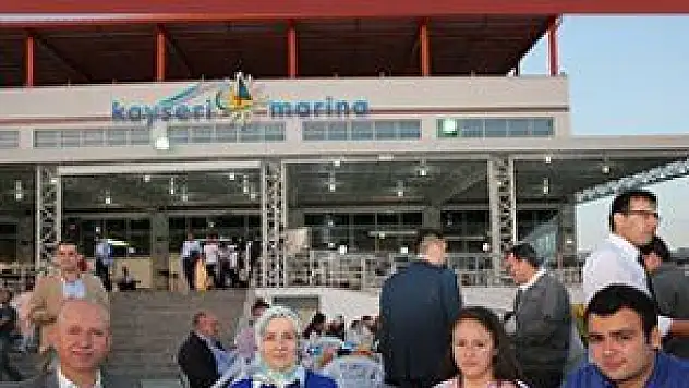 KOCASİNAN'DA İFTAR SOFRASI