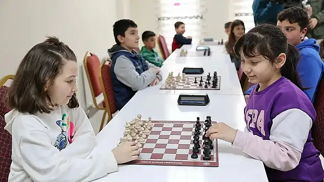 Kocasinan'da satranç kursu heyecanı başlıyor!
