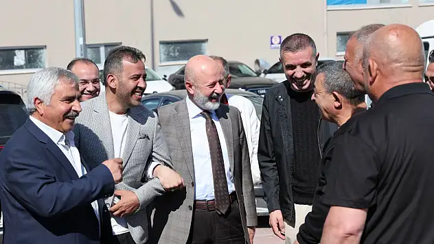 Kocasinan'da yaz seferberliği: Başkan Çolakbayrakdar muhtarlarla buluştu