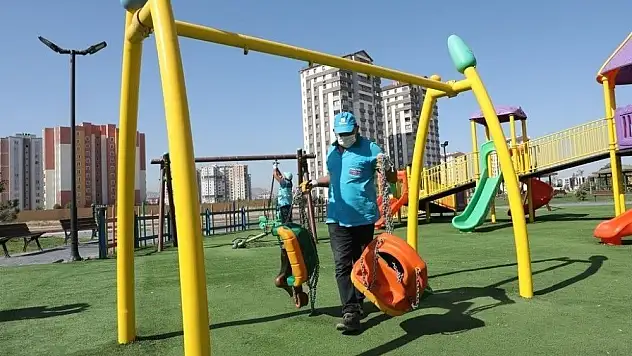 Parklarda koronavirüs önlemi