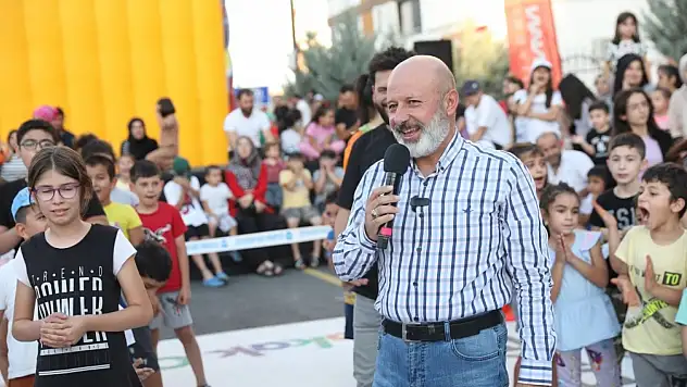 Başkan Amca'ya sevgi seli!