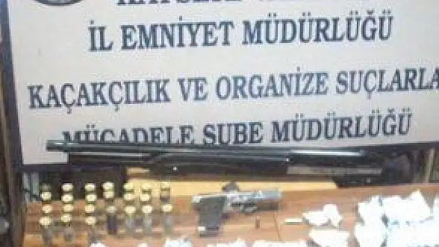 KOM EKİPLERİNDEN UYUŞTURUCU TACİRLERİDE DARBE