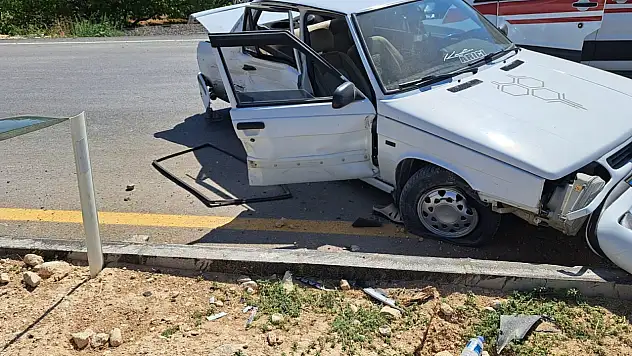 Korkunç kazada yaralanan kadın kurtarılamadı