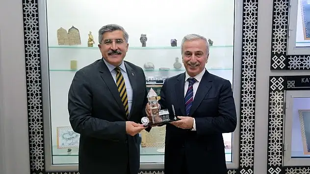 Kültür ve Turizm Bakan Yardımcısı Yayman'dan Vali Kamçı'ya ziyaret
