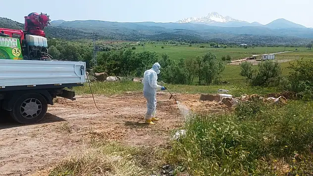 Kurban sonrası ilçede temizlik seferberliği
