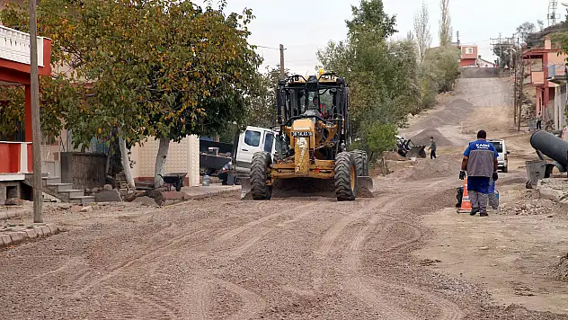 Kuruköprü'de doğalgaz sonrası  asfalt çalışması