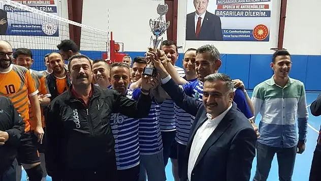 Kurumlar arası Voleybol Turnuvası tamamlandı
