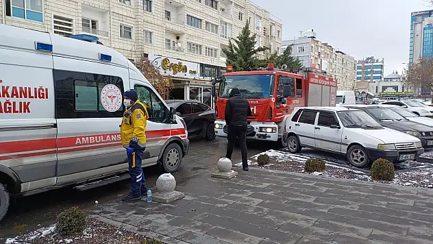 Kuruyemişçide korku dolu anlar!  4 kişi hastanelik oldu