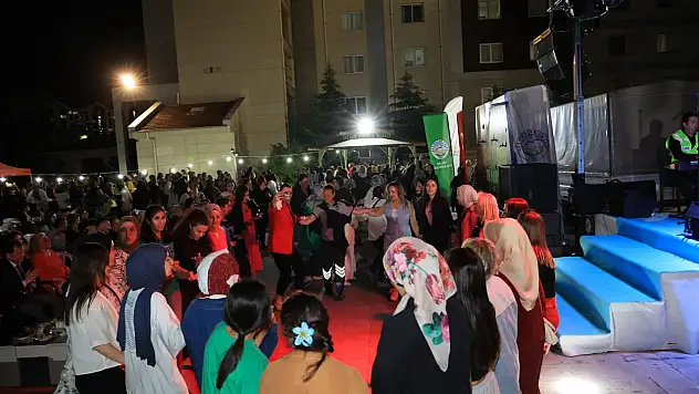 KYK Kız Yurdu'nda 'Grup Şantiye' rüzgarı esti