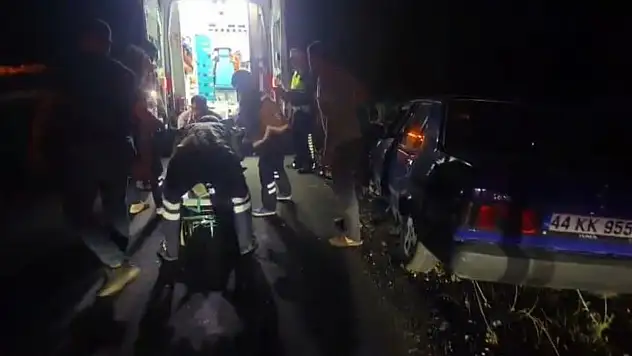 Lastik patladı, otomobil savruldu! 1 kişi yaralandı