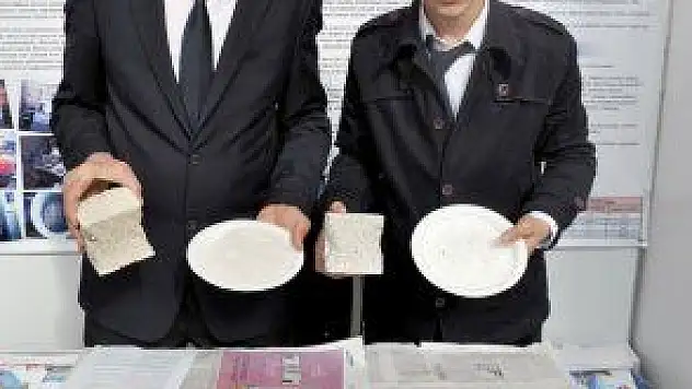 LİSELİ MUCİTLER 'ÇİMENTOSUZ BETON' ÜRETTİ