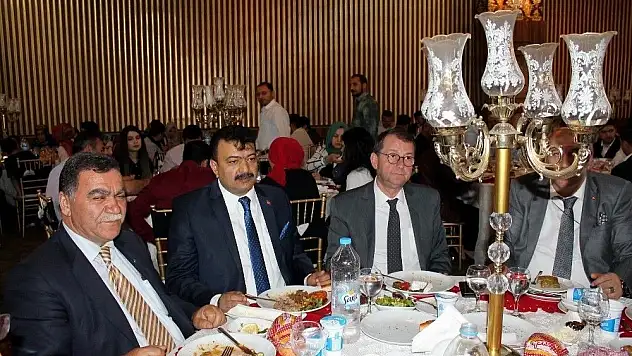 &quotRamazan kenetlenmek demektir&quot