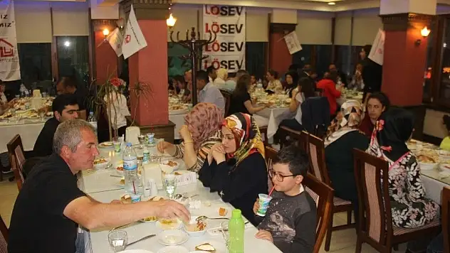 Ezer: 'Çocukların maske kullanması toplumda farklı bakış açısına neden oluyor