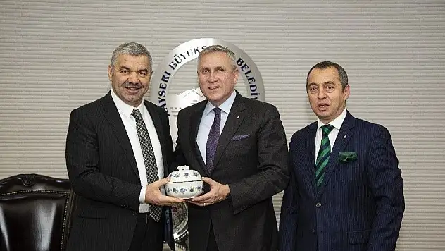 Kiss, 'Kayseri'nin gelişmesinin birebir şahidiyim'
