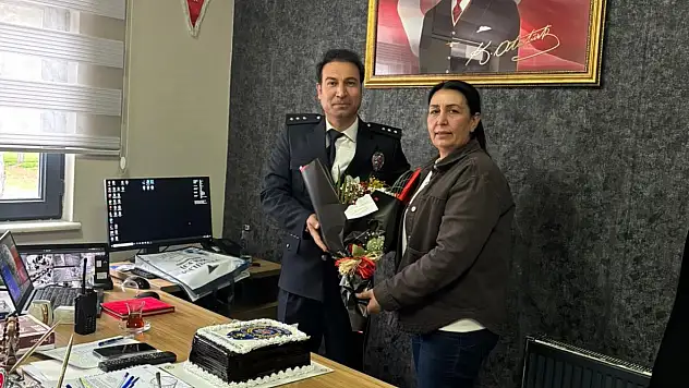 Kayseri'de polis ekiplerine davullu zurnalı kutlama