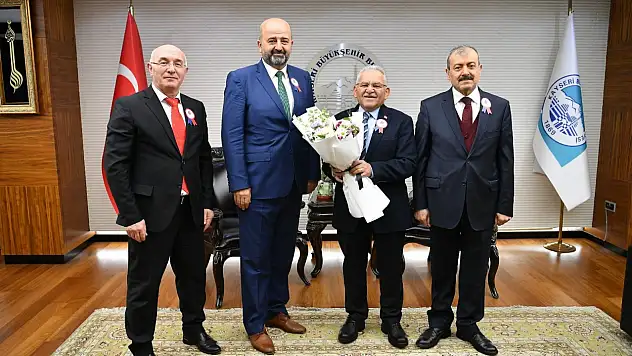 Maliye teşkilatından Başkan Büyükkılıç'a 37. yıl ziyareti