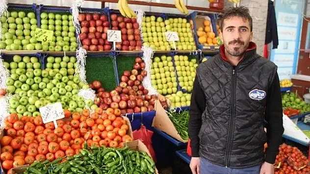 Manavlar komisyonculardan dertli