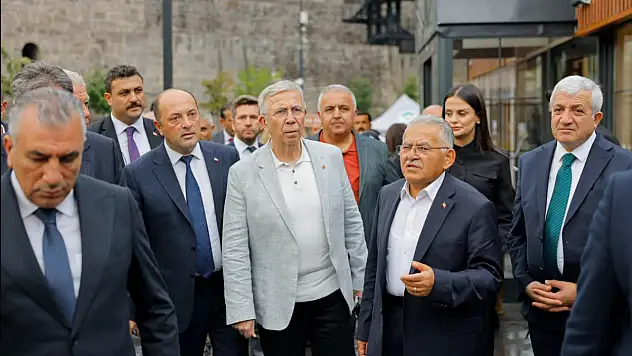 Mansur Yavaş Kayseri'de bakın neler yaptı…